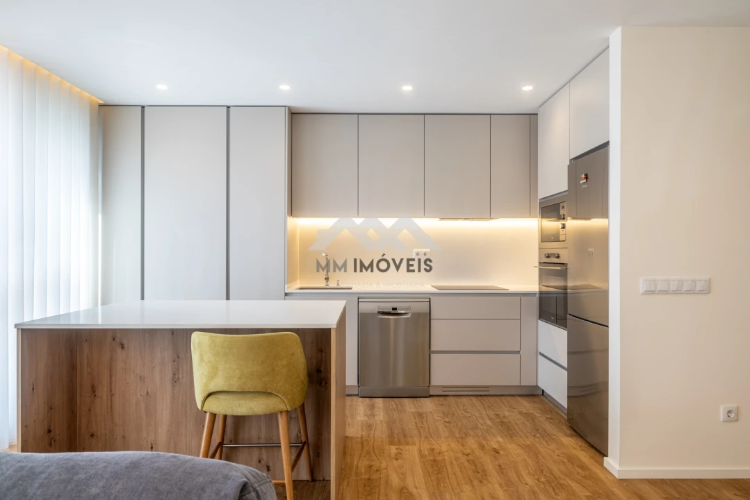 Apartamento T1 para Venda em Lousado Foto 6