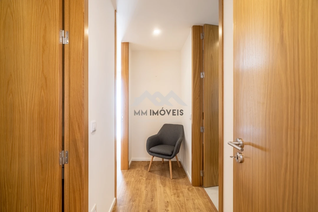 Apartamento T1 para Venda em Lousado Foto 16