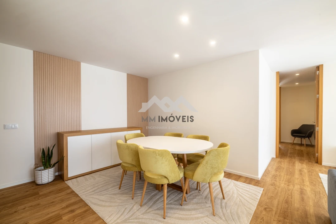 Apartamento T1 para Venda em Lousado Foto 3