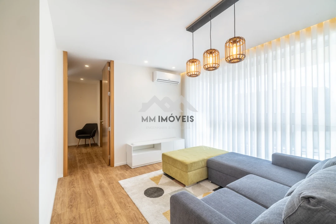 Apartamento T1 para Venda em Lousado Foto 5