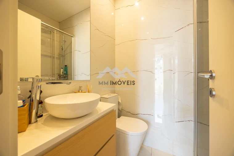 Apartamento T2 para Venda em Campanhã Foto 16