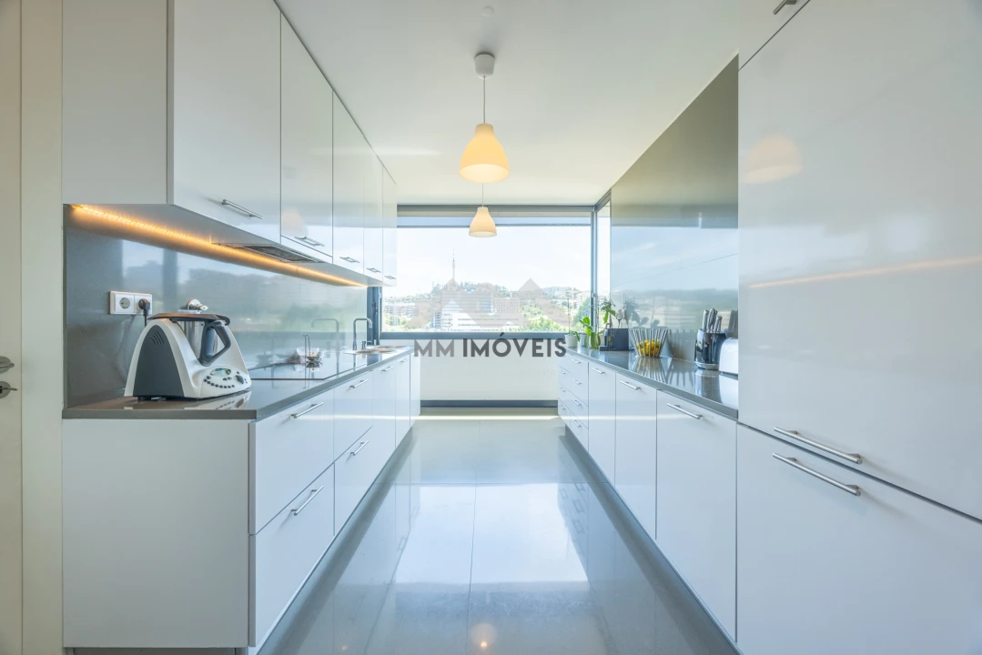 Apartamento T4 para Venda em Santa Marinha e São Pedro da Afurada Foto 6