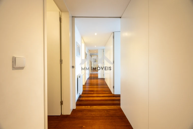 Apartamento T4 para Venda em Santa Marinha e São Pedro da Afurada Foto 10