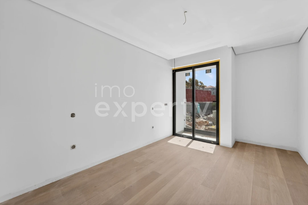 Apartamento T2 para Venda em Caniço Foto 9