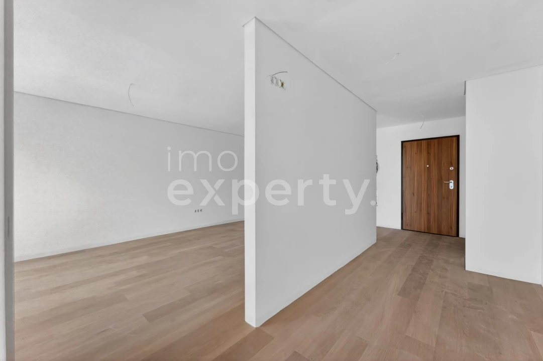 Apartamento T2 para Venda em Caniço Foto 6