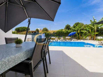 Moradia T6 para Venda em Albufeira e Olhos de Água