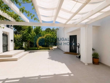 Moradia T6 para Venda em Albufeira e Olhos de Água