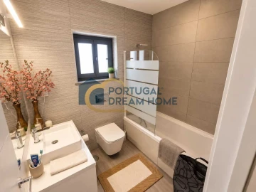 Moradia T6 para Venda em Albufeira e Olhos de Água