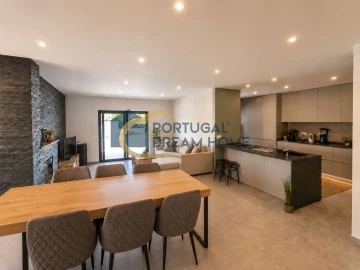 Moradia T6 para Venda em Albufeira e Olhos de Água