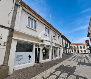 Negócio para Venda em Praia da Vitoria (Santa Cruz)