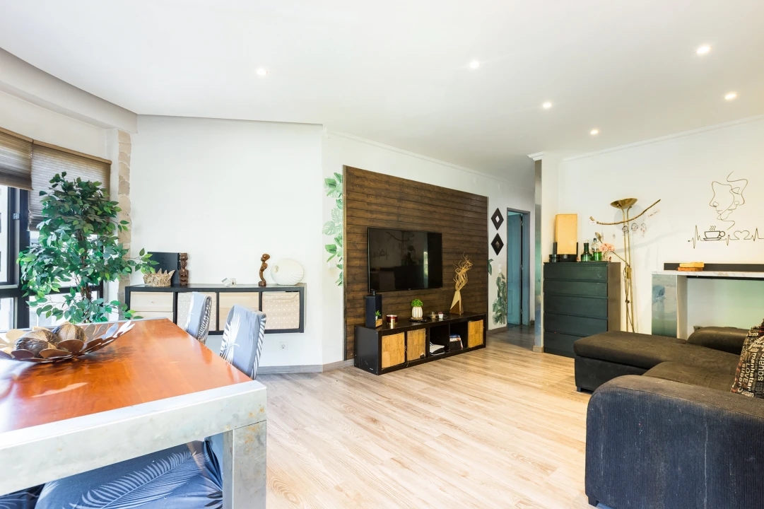 Apartamento T2 para Venda em Loures Foto 3