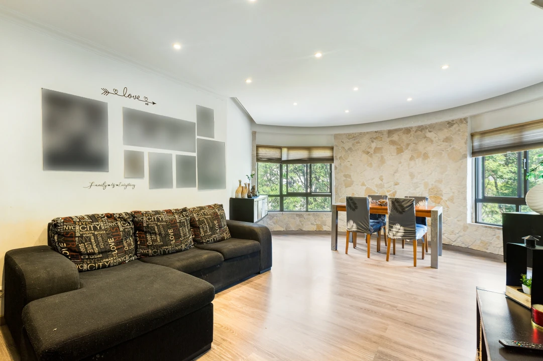 Apartamento T2 para Venda em Loures Foto 2