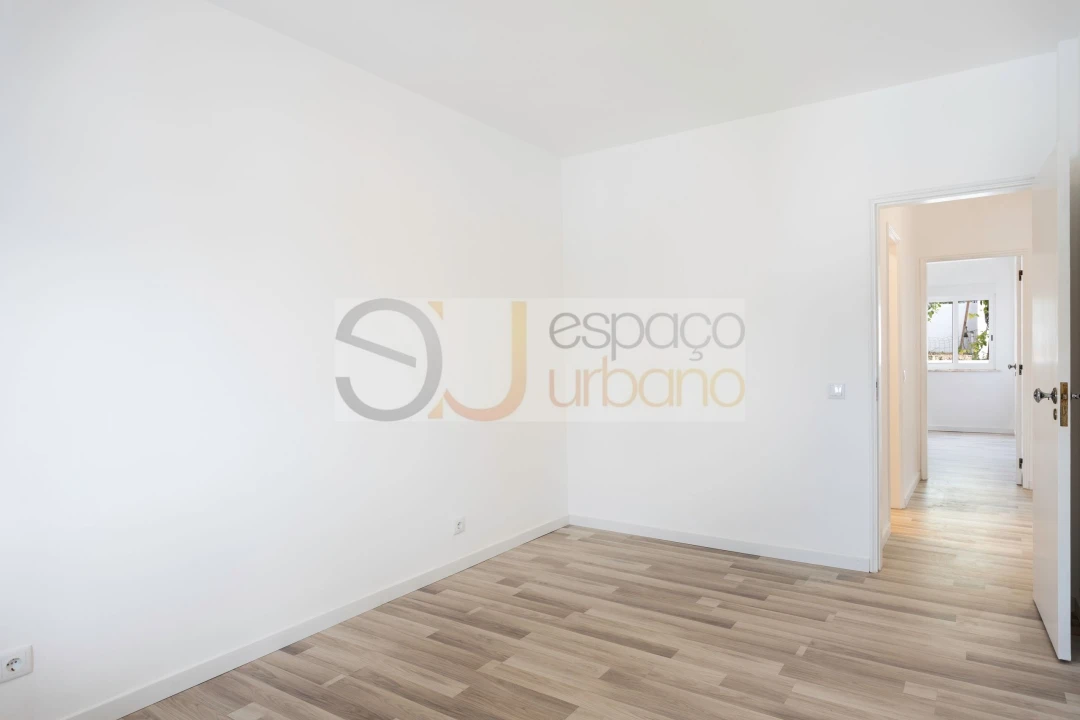 Apartamento T3 para Venda em Armação de Pera Foto 14