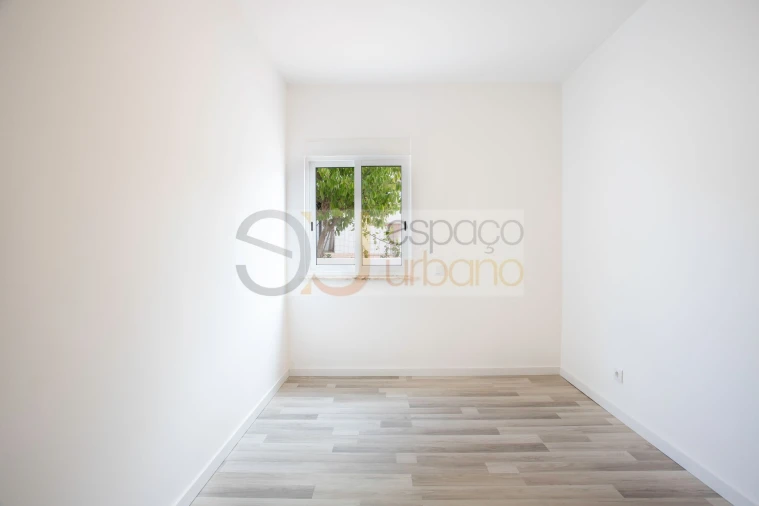 Apartamento T3 para Venda em Armação de Pera Foto 10