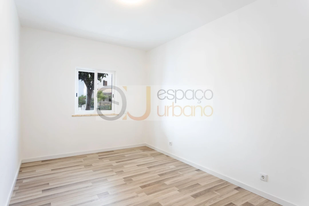 Apartamento T3 para Venda em Armação de Pera Foto 15