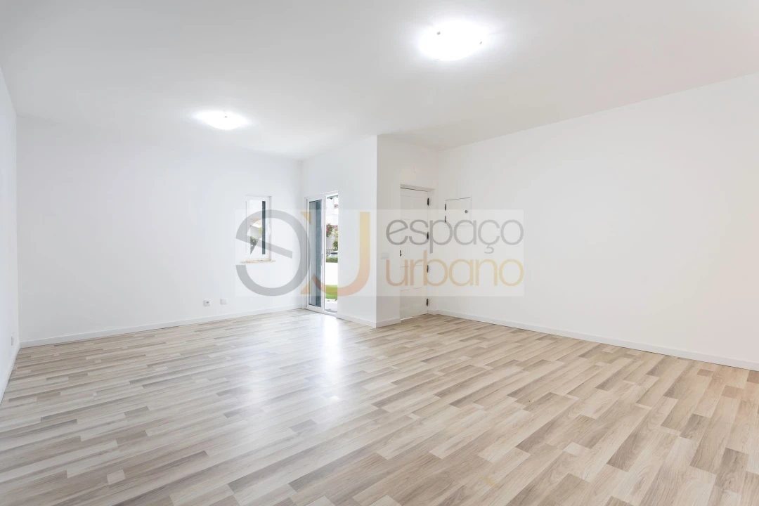 Apartamento T3 para Venda em Armação de Pera Foto 3