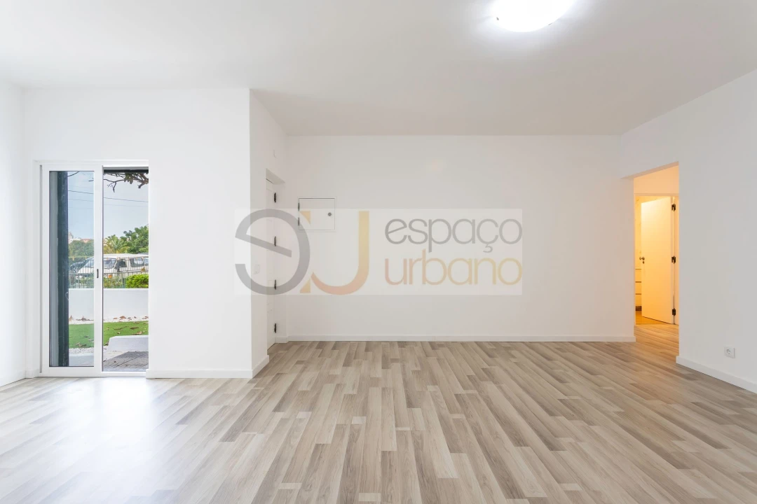 Apartamento T3 para Venda em Armação de Pera Foto 1
