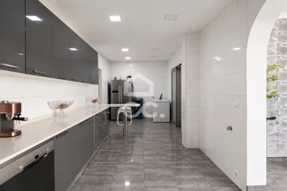 Moradia T5 para Venda em Matosinhos e Leça da Palmeira