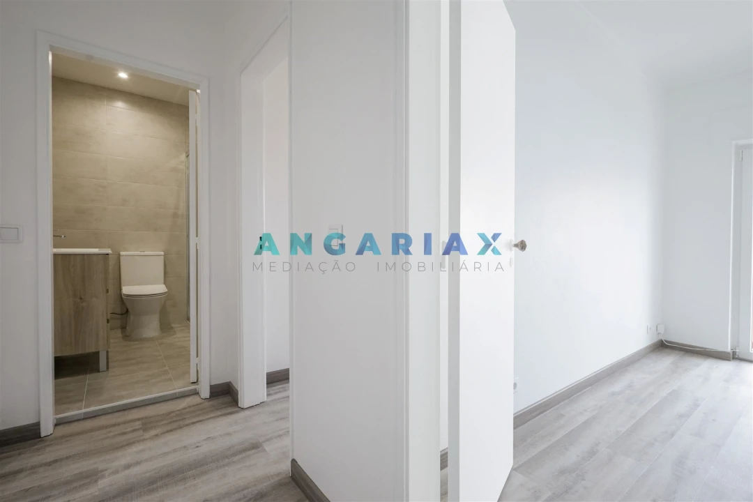 Apartamento T2 para Venda em Marrazes e Barosa Foto 9