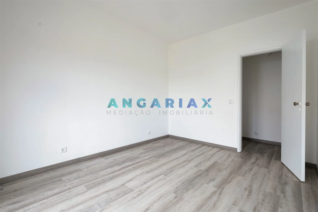 Apartamento T2 para Venda em Marrazes e Barosa Foto 6