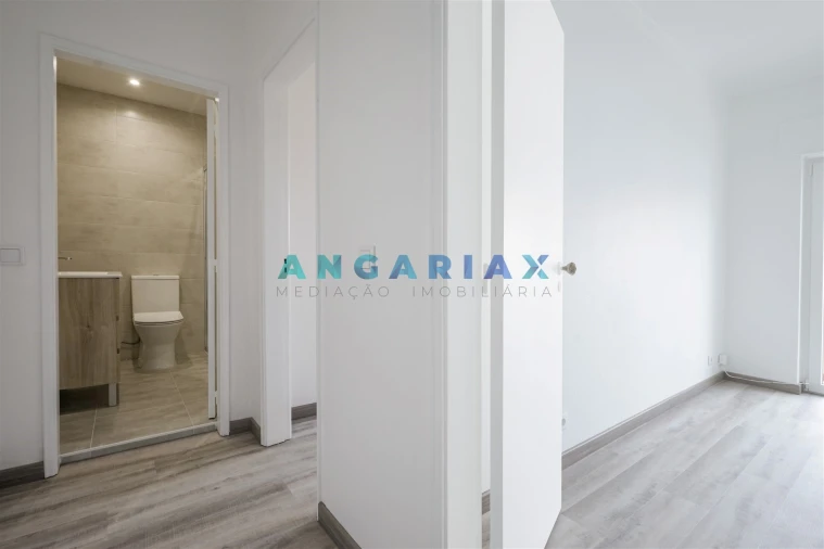 Apartamento T2 para Venda em Marrazes e Barosa Foto 9