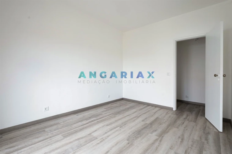 Apartamento T2 para Venda em Marrazes e Barosa Foto 6