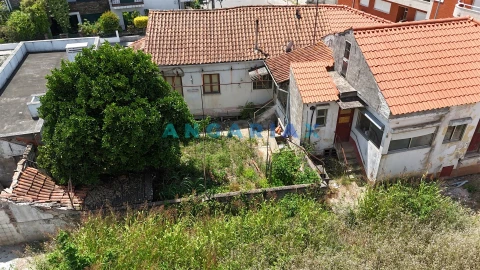 Moradia T4 para Venda em Lousã e Vilarinho