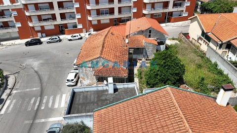 Moradia T4 para Venda em Lousã e Vilarinho