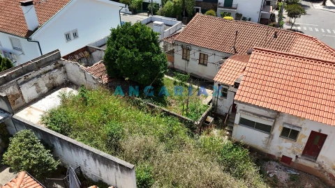 Moradia T4 para Venda em Lousã e Vilarinho