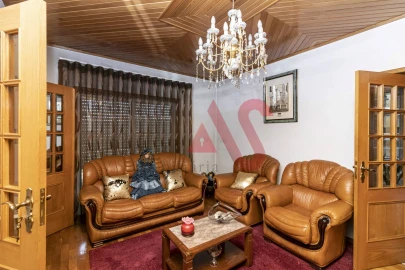Moradia T3 para Venda em Pombeiro de Ribavizela