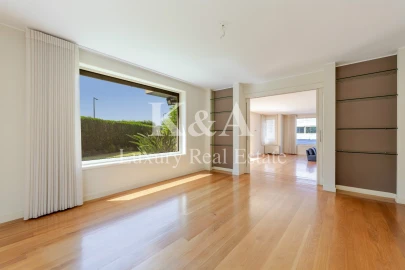Moradia T4 para Venda em Aldoar, Foz do Douro e Nevogilde