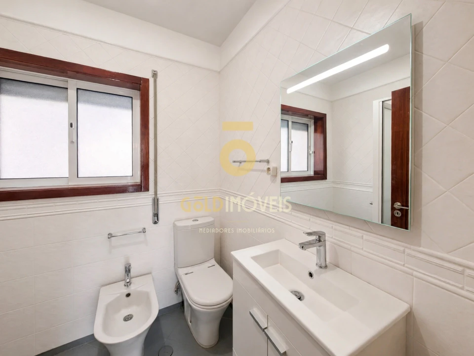 Moradia T3 para Venda em Cedrim e Paradela Foto 21