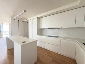 Apartamento T4 para Venda em Aldoar, Foz do Douro e Nevogilde