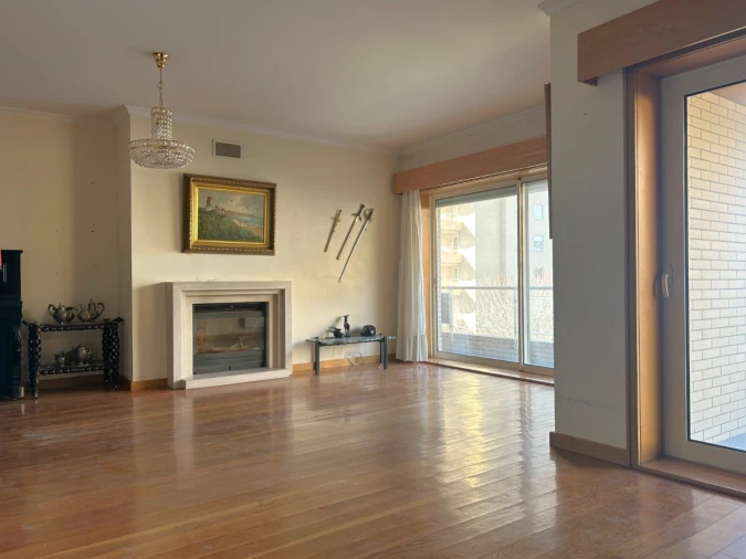 Apartamento T3 para Venda em Aldoar, Foz do Douro e Nevogilde Foto 4