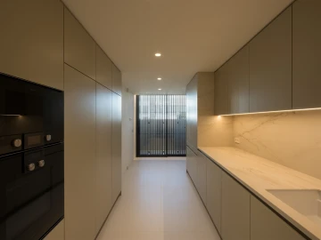 Apartamento T5 para Venda em Aldoar, Foz do Douro e Nevogilde