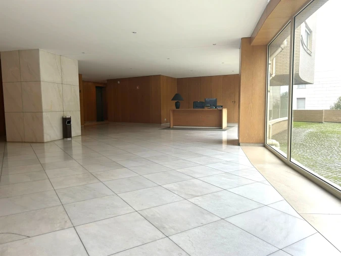 Apartamento T1 para Arrendamento em Aldoar, Foz do Douro e Nevogilde Foto 2