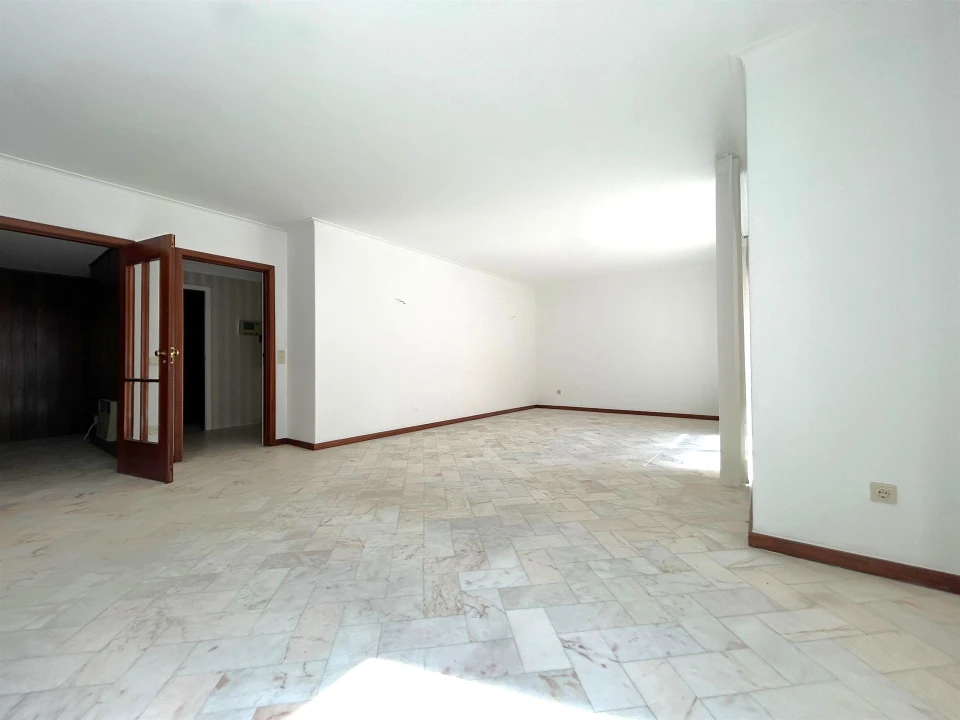 Apartamento T4 para Arrendamento em Aldoar, Foz do Douro e Nevogilde Foto 3