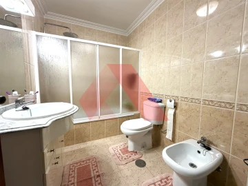 Apartamento T3 para Venda em Tabua