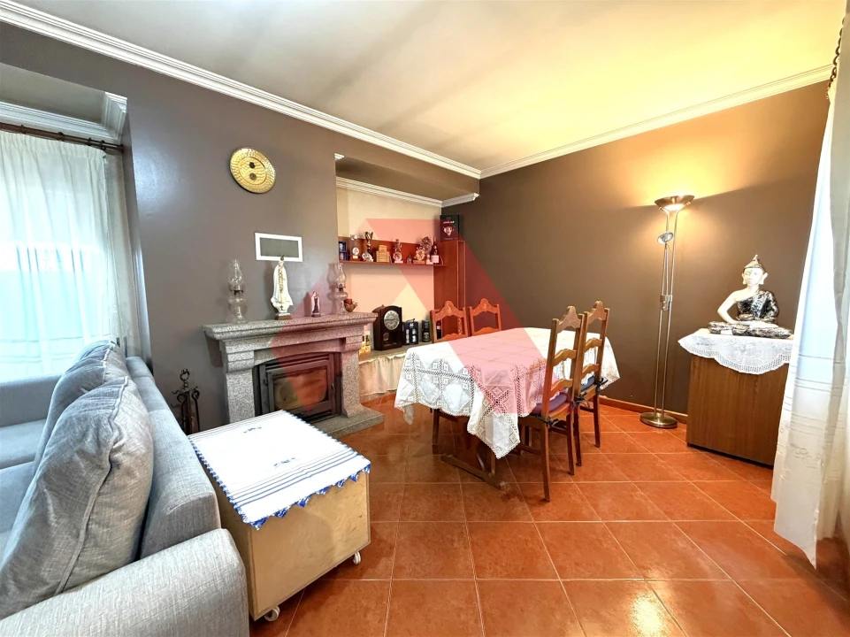 Apartamento T3 para Venda em Tabua Foto 5