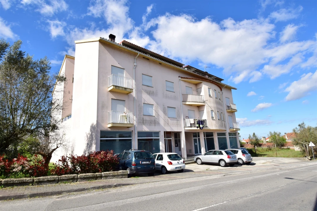 Apartamento T3 para Venda em Tabua Foto 1