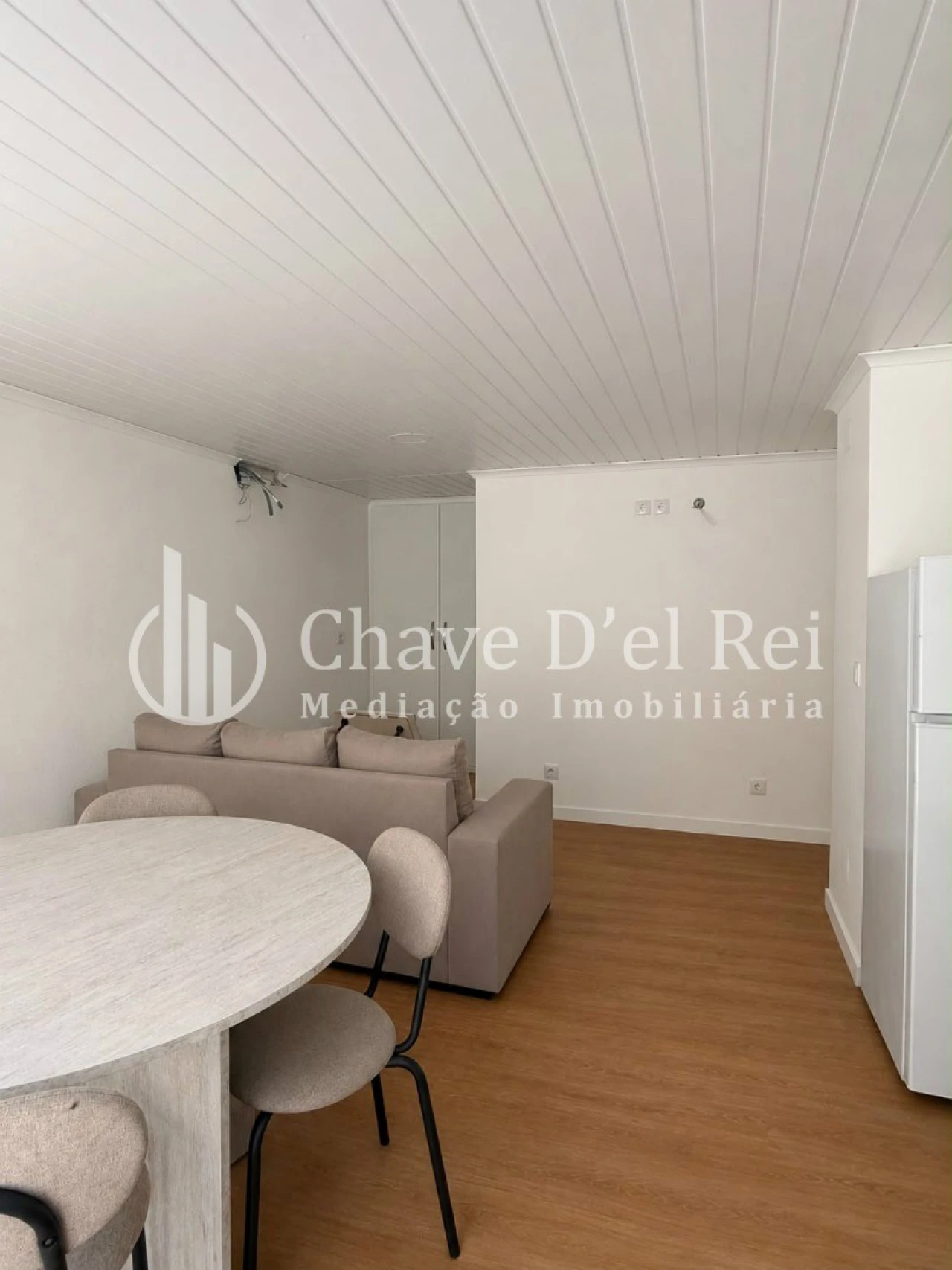 Apartamento T1 para Arrendamento em Repeses e São Salvador Foto 4