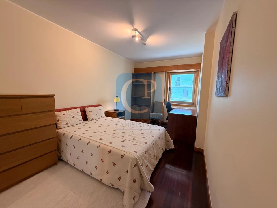 Apartamento T2 para Arrendamento em Pedrouços Foto 29