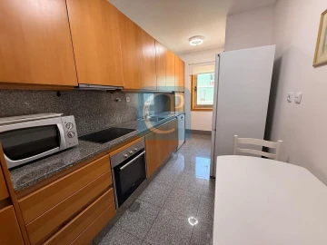 Apartamento T2 para Arrendamento em Pedrouços