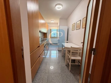 Apartamento T2 para Arrendamento em Pedrouços