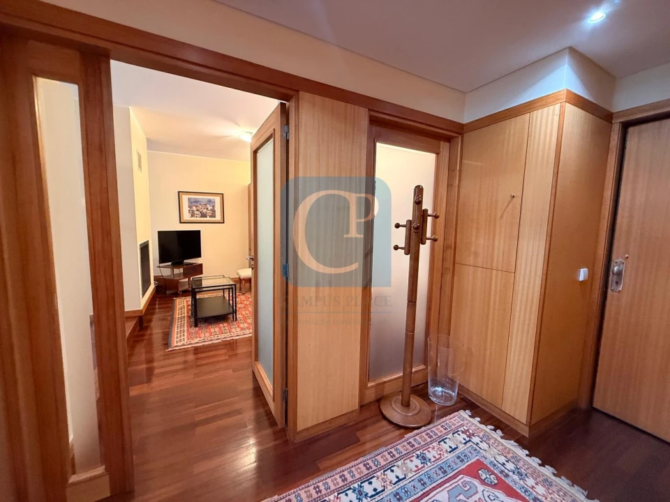 Apartamento T2 para Arrendamento em Pedrouços Foto 35