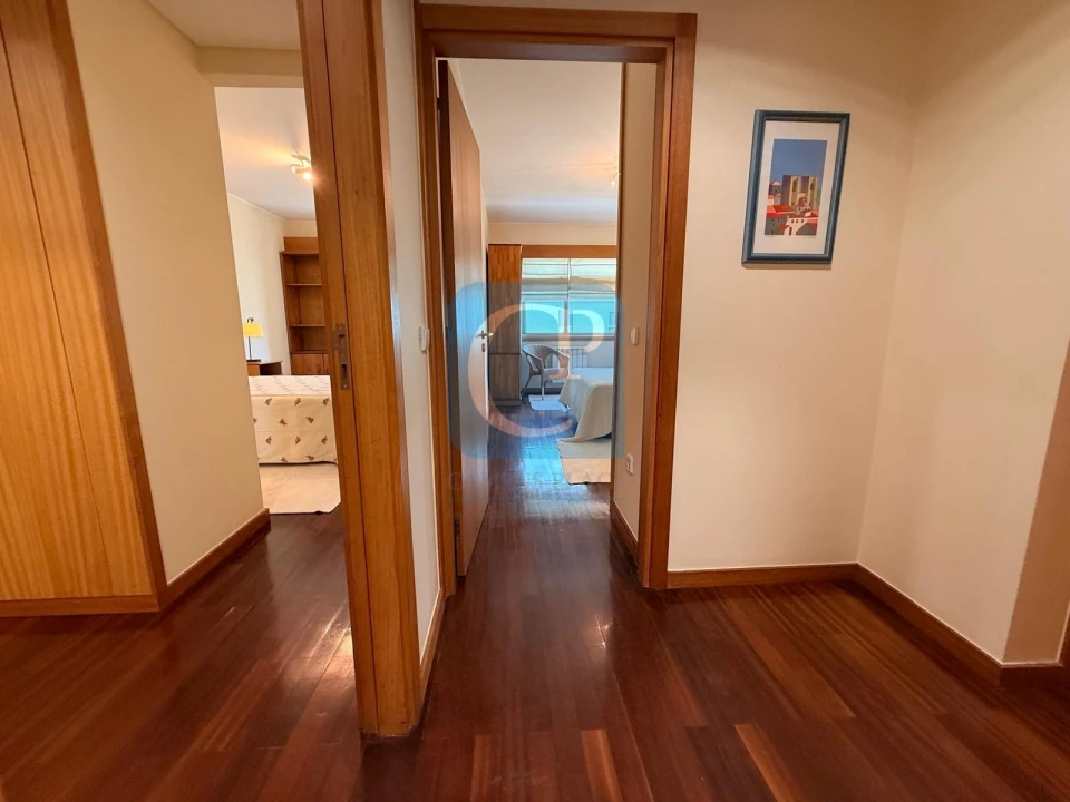 Apartamento T2 para Arrendamento em Pedrouços Foto 22