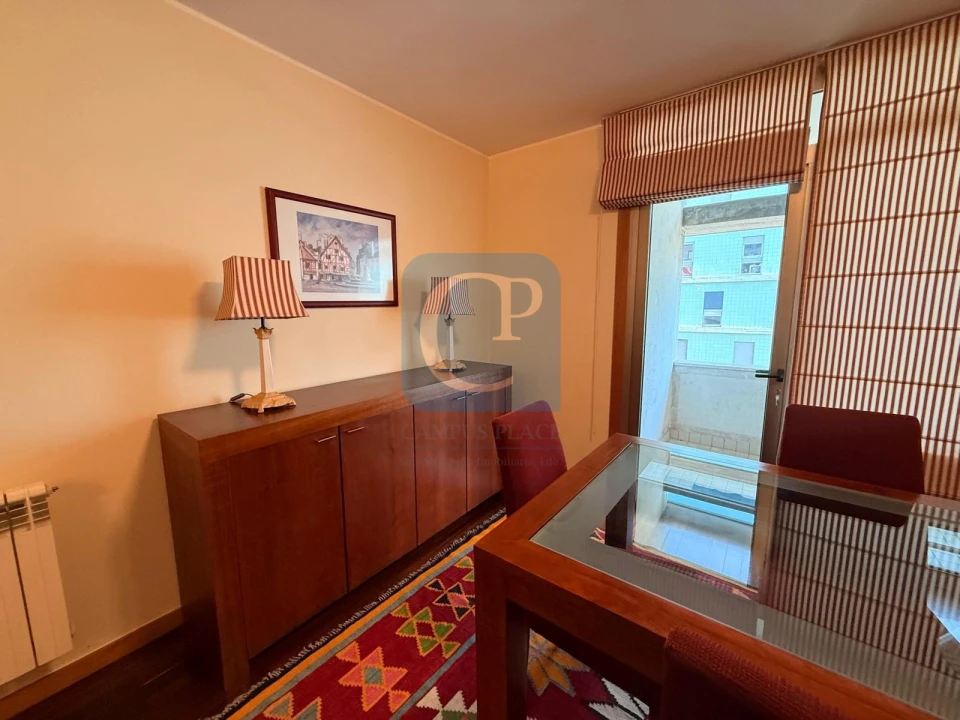 Apartamento T2 para Arrendamento em Pedrouços Foto 8
