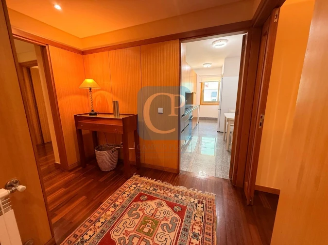 Apartamento T2 para Arrendamento em Pedrouços Foto 17