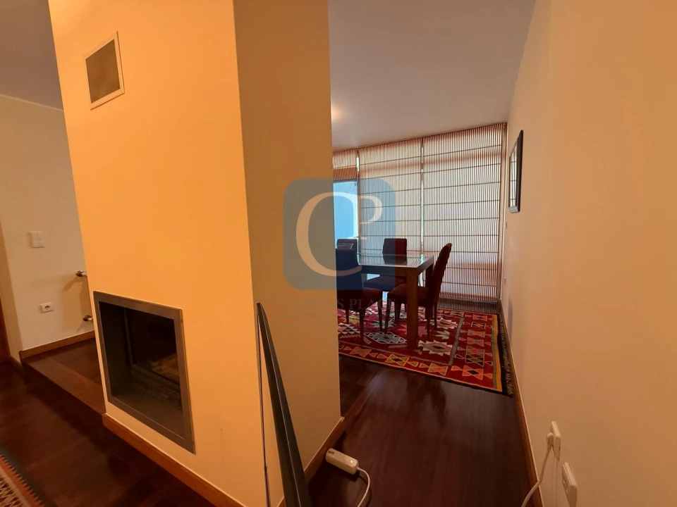 Apartamento T2 para Arrendamento em Pedrouços Foto 37