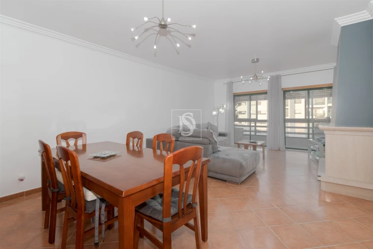 Apartamento T3 para Venda em Barreiro e Lavradio Foto 2